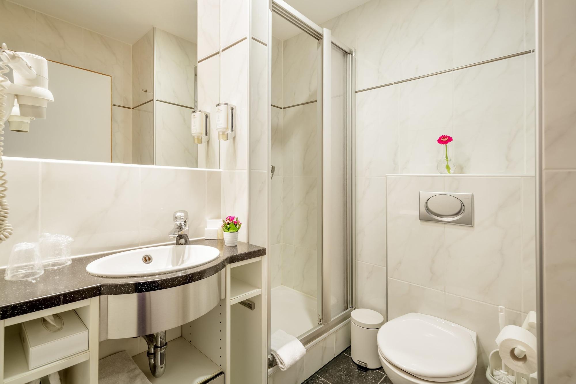 Messehotel Koeln-Deutz Exteriör bild