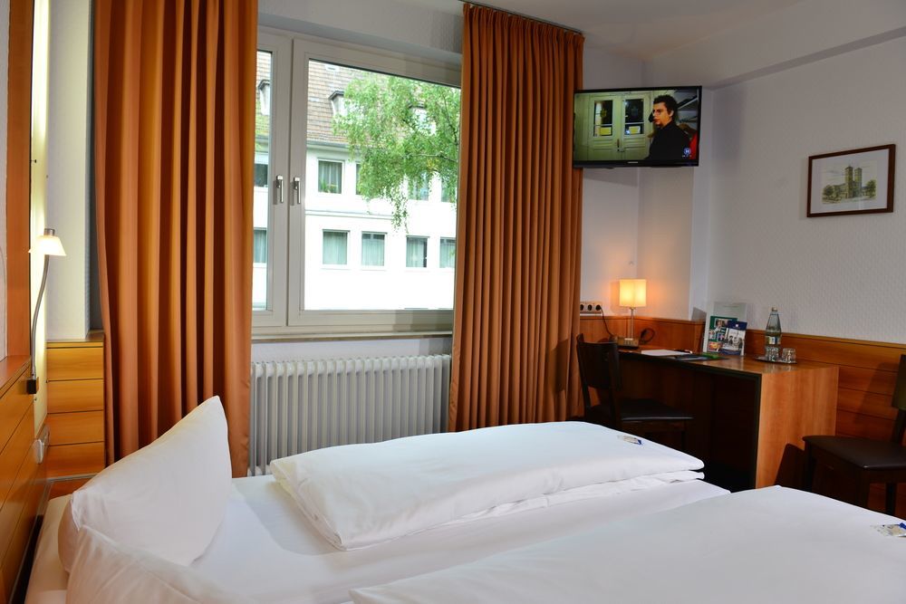 Messehotel Koeln-Deutz Exteriör bild